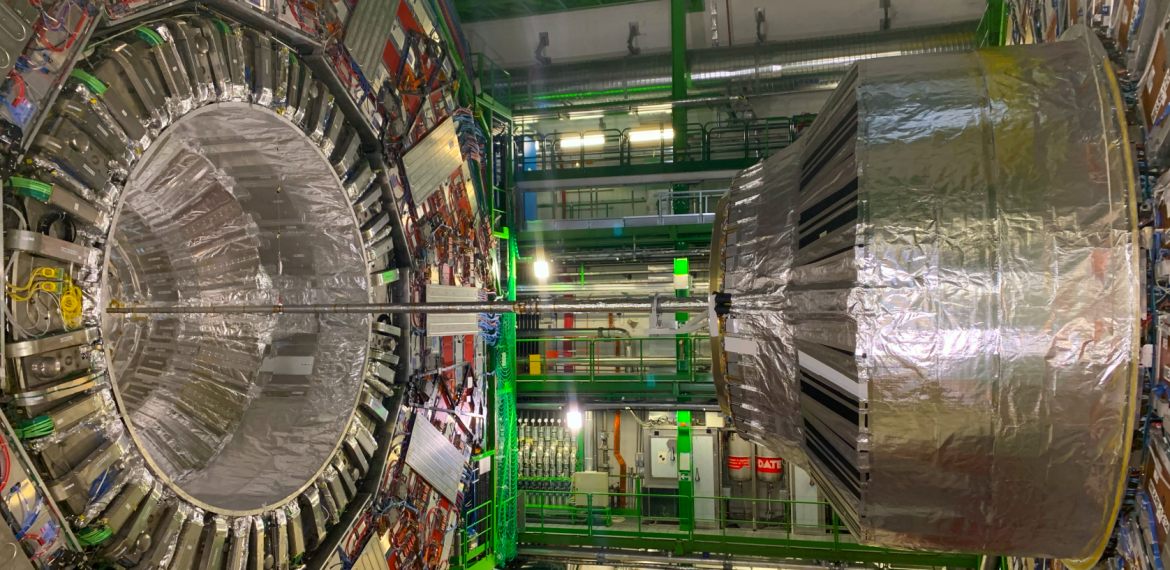 Yüksek enerji fiziği araştırma alanının tanıtımı için Avrupa Nükleer Araştırma Merkezi (CERN)'den bir fotoğraf.