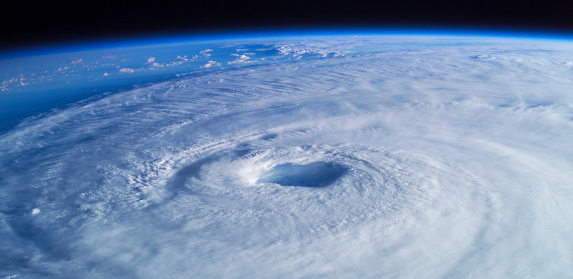 2003 Isabel Kasırgasının uzaydan çekilmiş fotoğrafı